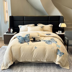 Hot selling winter milk fleece bed linen 1.8m coverlets with white pillow shams fluffy duvet cover queen size bedding set supplier
