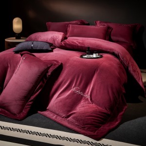 Hot selling winter purple milk fleece bed linen 1.8m coverlets with 2 solid color pillow shams fluffy duvet cover queen size bedding set supplier