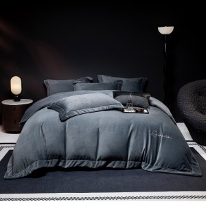 Hot selling winter purple milk fleece bed linen 1.8m coverlets with 2 solid color pillow shams fluffy duvet cover queen size bedding set supplier