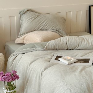 Exquisite pillowcase soft 200*230cm velvet quilt cover queen size hotel home textile bedding set manufacturer