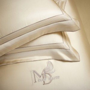 High Luxury Long Staple Cotton Embroidery Custom Jacquard Lace Edge Duvet Cover 4 PCS Bedding Set