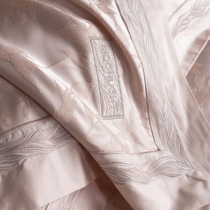 Wholesale high-end pillowcases pink jacquard comforter set soft bed linen fitted sheets 2m/2.2m bedding set for adults
