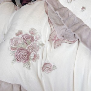 Carved floral embroidery milk velvet purple duvet cover bed sheets four-piece bedding set