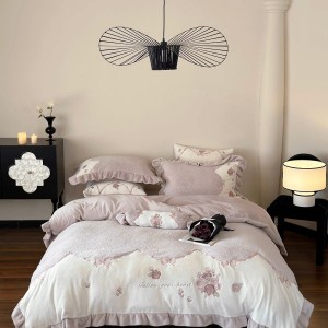Carved floral embroidery milk velvet purple duvet cover bed sheets four-piece bedding set
