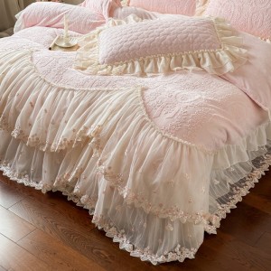 Pink Milk Velvet Bedcover Bed Sheets Pillowcases Lace Embroidery Bedspread Bedding Set