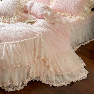 Pink Milk Velvet Bedcover Bed Sheets Pillowcases Lace Embroidery Bedspread Bedding Set
