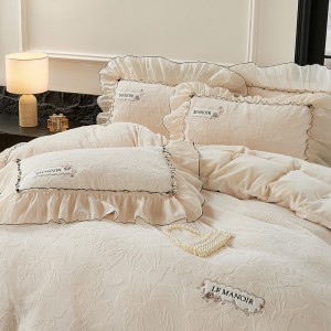 Milk Velvet Bed Cover Bed Sheets Double Pillowcases Lace Edge 4PCS White Bedspread Bedding Set