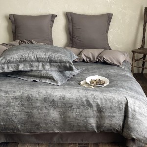 Hot selling sateen cotton 4-pieces home textile ODM coverlets green printing bedsheets simple style bed linen bedding set wholesaler