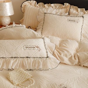 High Gram Milk Velvet Embroidery Bedspread Bed Skirt White Lace Edge Bedding Set