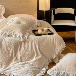 French white milk velvet four-piece lace bedding set
