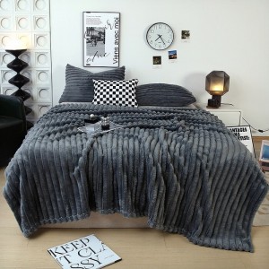 Winter Warm 1 Pcs Home Textile Blue Flannel Microfiber Bedding Solid Color Blanket Supplier