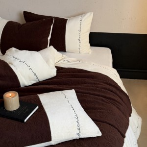 Brown Milk Velvet Quilt Cover Rose Jacquard 4PCS Bedding Set