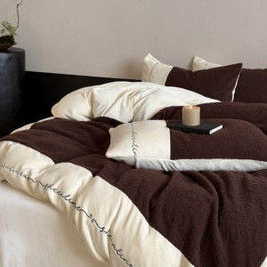 Brown Milk Velvet Quilt Cover Rose Jacquard 4PCS Bedding Set
