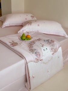 Cute high-end green embroidery 4-pieces lyocell comforter cover 2m/2.2m bed flat sheets soft pillowcase cotton kids’ bedding set manufacture