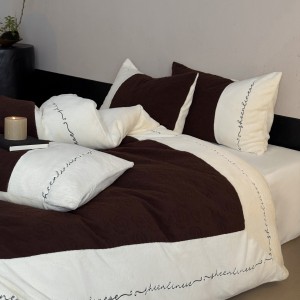 Brown Milk Velvet Quilt Cover Rose Jacquard 4PCS Bedding Set