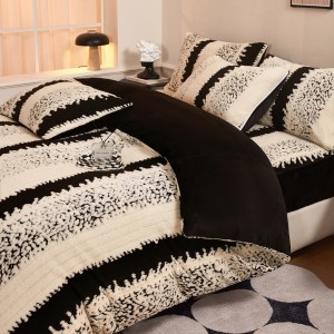 Black White Tafu Velvet Printing 4PCS Bedding Set For Winter