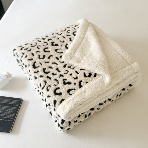 High Quality 1pcs Tafu Velvet Printing Lamb Wool Blanket Supplier