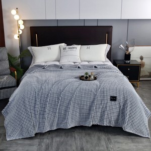 High-weight Milk Fleece Blanket Bed Cover ODM/OEM Home Hotel Textile Bedding Set