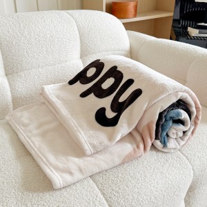 High Quality Winter Flannel Fleece Coverlets White Printing Blanket Supplier