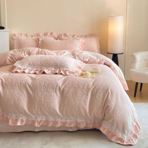 High quality pink milk velvet carved flannel four-piece lace edge duvet cover bedding set for home
