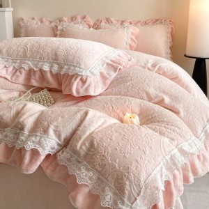 High quality pink milk velvet carved flannel four-piece lace edge duvet cover bedding set for home