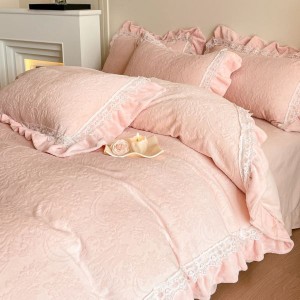 High quality pink milk velvet carved flannel four-piece lace edge duvet cover bedding set for home