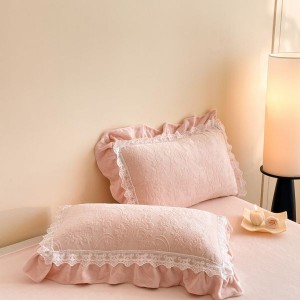 High quality pink milk velvet carved flannel four-piece lace edge duvet cover bedding set for home
