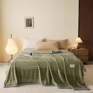 Winter warm velvet comforter polyester coverlets king size solid color fleece blanket