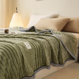 Winter warm velvet comforter polyester coverlets king size solid color fleece blanket