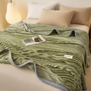 Winter warm velvet comforter polyester coverlets king size solid color fleece blanket