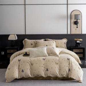 Winter Warm Home Textile High Quality Skin-friendly Milk Velvet Bedding Set Printing Quilt Cover Pillowcases White Bed Sheets