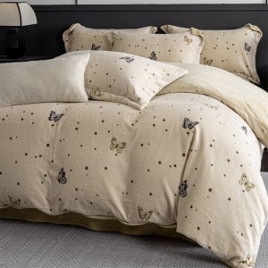 Winter Warm Home Textile High Quality Skin-friendly Milk Velvet Bedding Set Printing Quilt Cover Pillowcases White Bed Sheets