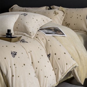 Winter Warm Home Textile High Quality Skin-friendly Milk Velvet Bedding Set Printing Quilt Cover Pillowcases White Bed Sheets