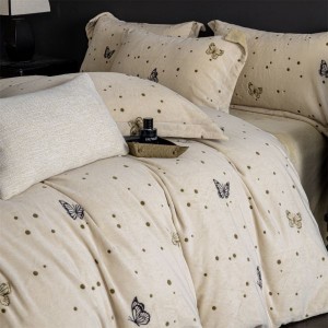 Winter Warm Home Textile High Quality Skin-friendly Milk Velvet Bedding Set Printing Quilt Cover Pillowcases White Bed Sheets