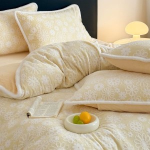 High-weight milk velvet three-dimensional carved flannel winter warm four-piece set anti-static bedding set