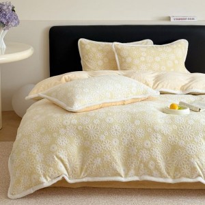High-weight milk velvet three-dimensional carved flannel winter warm four-piece set anti-static bedding set