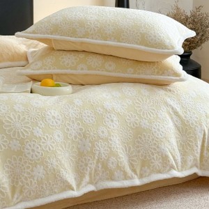 High-weight milk velvet three-dimensional carved flannel winter warm four-piece set anti-static bedding set