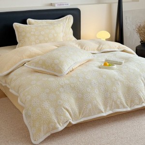 High-weight milk velvet three-dimensional carved flannel winter warm four-piece set anti-static bedding set