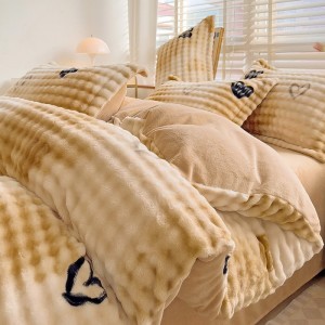 Winter orange comforter sets premium printing bedsheets 2 soft pillow shams milk velvet bedding set manufacture