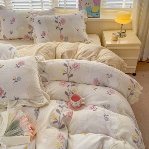 Hot selling winter white milk fleece bed linen 1.8m coverlets with 2 soft pillow shams fluffy duvet cover queen size bedding set supplier