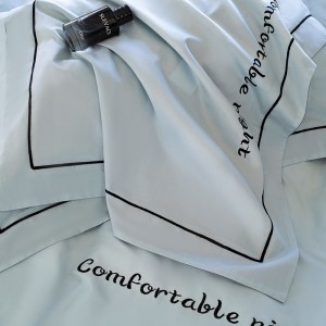 Hot selling blue quilt cover solid color fitted sheets flat sheet 100% cotton home textile 4-pieces bedding set supplier