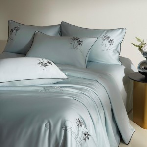 Luxury satin 100% lyocell fiber blue pillowcase king size customizable embroidery bed linen bedding set quilt sets manufacturer