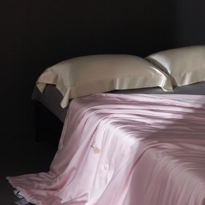100% Polyester Fiber Pink Solid Color Bed Sheets Bedding Set king Size pink Girl Flower Quilt Sets Supplier