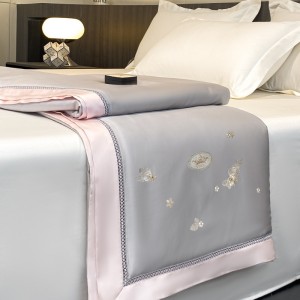 Wholesale Lyocell Summer Quilt Embroidery Home Hotel Textiles Bedding Set