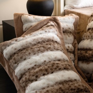 Customized Brown Printed 4 Piece Home Textiles Flannel Bedding Fluffy Winter Warm Bed Sheet Blanket Supplier