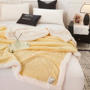 Simple Style Fluffy Velvet Warm Home Textiles Yellow Solid Color Bedding Blanket Supplier