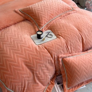 Solid Color Fleece Bedding Orange Milk Velvet Home Hotel Textiles Warm Bedding Set Supplier