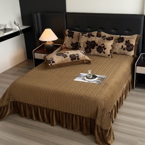 Winter Warm Brown Printed Bedding 4 Pcs Rabbit Velvet Comforter Duvet Cover Ruffles Bedding Set Supplier