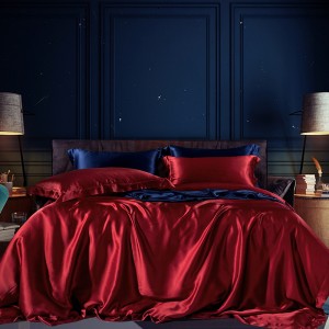 Customized 100% Mulberry Silk Home Hotel Textiles Red Solid Color Top Luxury Red Comforter Cover 18/20/22mm Bedding Set