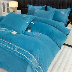 Warm blue duvet cover velvet bed linen high-end flat fitted sheets ODM coverlets embroidery pillow cases bedding set wholesaler
